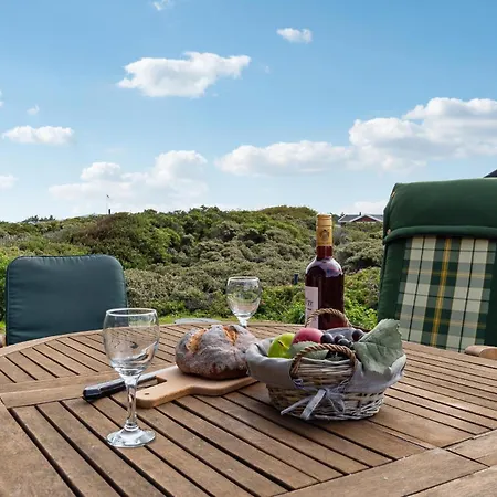 Stunning Home In Hjorring With House Sea View *